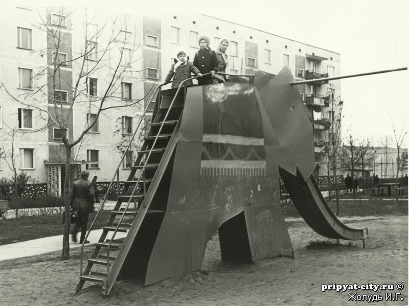 Illustration for article titled Photos Of Everyday Life In Pripyat Before The Chernobyl Disaster